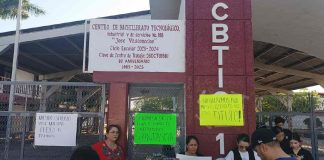 Padres toman CBTIS 188 en Ciudad Obregón; exigen aclarar validez de Enfermería
