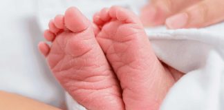 Otra en el IMSS: Un mes después se dieron cuenta que entregaron dos bebés a familias equivocadas