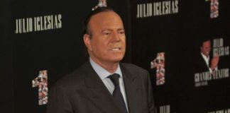Exempleadas de Julio Iglesias presentan nueva denuncia por presunto acoso y agresión sexual