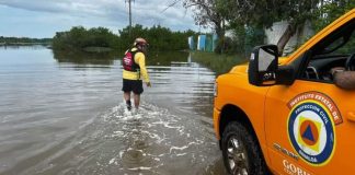 Incremento de marea provoca inundaciones en Navolato, Sinaloa; activan traslados y refugios temporales