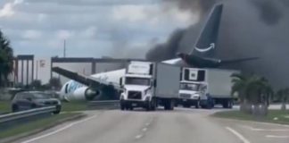 Avión de Amazon se sale de la pista tras aterrizar en Aeropuerto de Miami; choca contra vehículos y se incendia