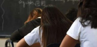 Tres alumnas consumen presunto cristal dentro de secundaria en Monterrey; dos fueron hospitalizadas