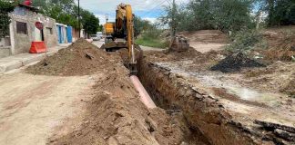 Reparan socavón formado por colapso de tubería al oriente de Hermosillo Reparan socavón formado por colapso de tubería al oriente de Hermosillo